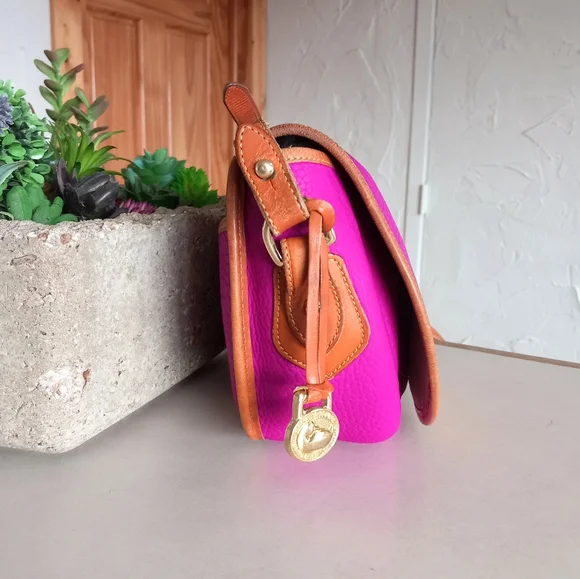 Dooney & Bourke Vogue Saddle Flap Bag 1990's - Picture 8 of 12